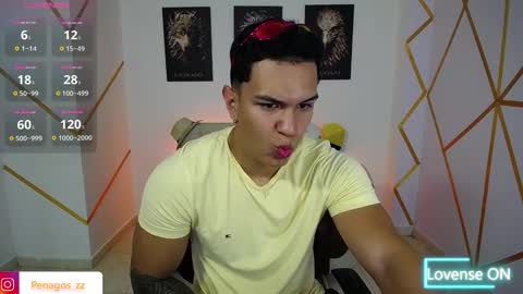 Snapshot of taylor_johnn chatting on 03/02/25, 07:23 Penagos zz    online show from 03/02/25, 07:23