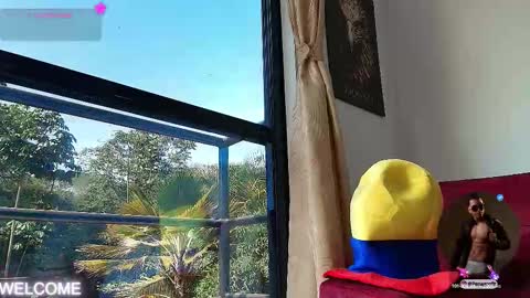 Snapshot of taylor_johnn chatting on 09/14/25, 02:05 Penagos zz    online show from 09/14/25, 02:05