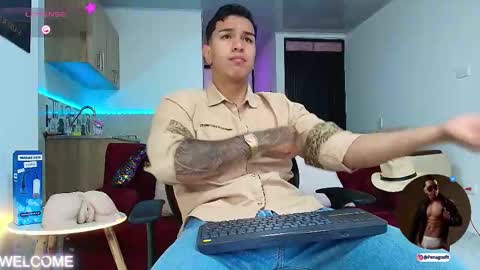 Snapshot of taylor_johnn chatting on 10/05/25, 01:31 Penagos zz    online show from 10/05/25, 01:31