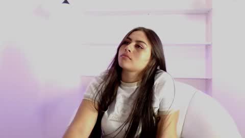 Taylor keice online show from 12/03/25, 12:14