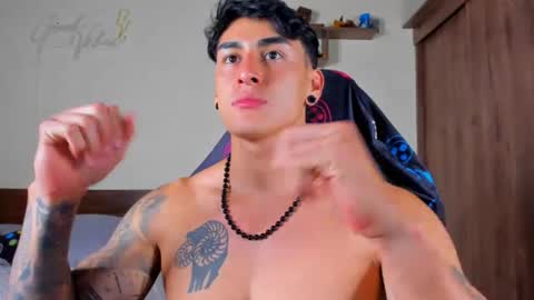 Snapshot of taylor_mclane1 chatting on 11/16/25, 07:41 taylor_mclane1 online show from 11/16/25, 07:41