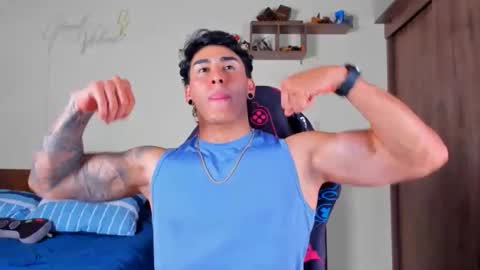 taylor_mclane1 online show from 11/26/25, 06:20