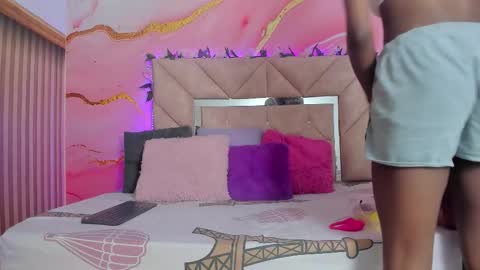 Oriana online show from 11/26/25, 11:00