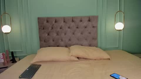 Snapshot of taylor_sexyy chatting on 01/17/25, 03:12 Taylor  online show from 01/17/25, 03:12