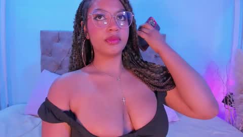 Snapshot of taylor_sexyy chatting on 09/25/25, 04:49 Taylor  online show from 09/25/25, 04:49