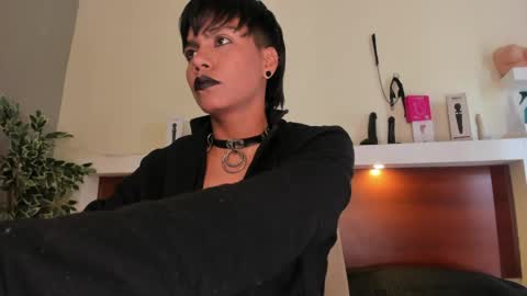 Taylor online show from 04/18/26, 02:43