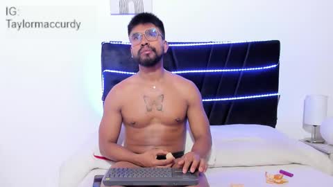 taylormaccurdy_ online show from 12/19/25, 03:46