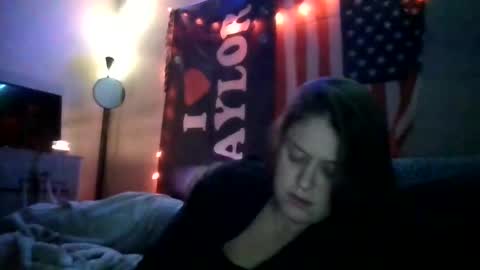 Snapshot of taylorriot chatting on 09/10/25, 04:12 Taylor Riot online show from 09/10/25, 04:12