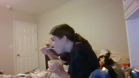 Snapshot of taylorslay chatting on 05/06/26, 12:41 taylorslay online show from 05/06/26, 12:41