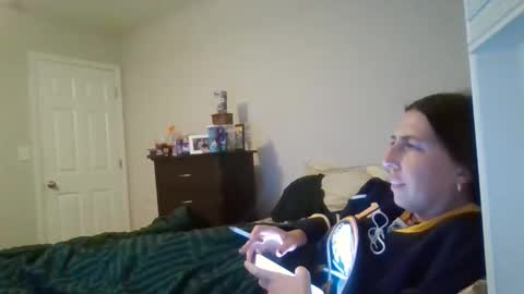 Snapshot of taylorslay chatting on 05/19/26, 01:56 taylorslay online show from 05/19/26, 01:56