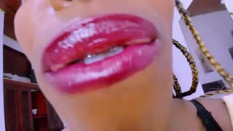 Snapshot of taylorslims chatting on 07/23/26, 02:37 taylorslims online show from 07/23/26, 02:37