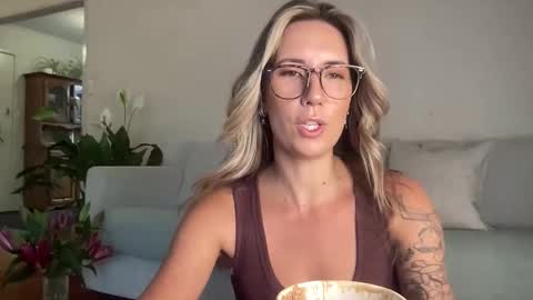 Snapshot of taylorslittlekingdom chatting on 03/19/26, 10:58 Taylor online show from 03/19/26, 10:58