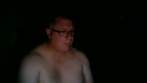 Snapshot of taylz chatting on 02/17/26, 01:07 taylz online show from 02/17/26, 01:07