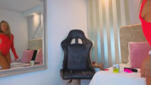 Snapshot of tayra_pradit chatting on 02/14/26, 08:27 tayra online show from 02/14/26, 08:27