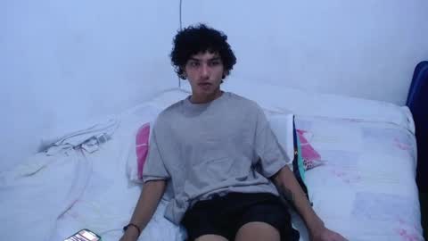 Snapshot of tayronx33 chatting on 12/14/24, 06:09 Tayron online show from 12/14/24, 06:09