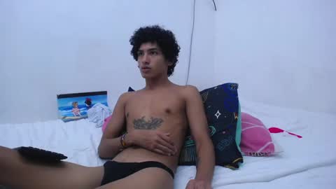 Snapshot of tayronx33 chatting on 12/22/24, 08:47 Tayron online show from 12/22/24, 08:47