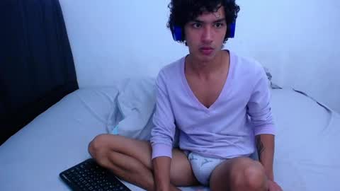 Snapshot of tayronx33 chatting on 01/25/25, 04:57 Tayron online show from 01/25/25, 04:57