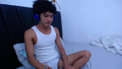 Snapshot of tayronx33 chatting on 01/26/25, 11:18 Tayron online show from 01/26/25, 11:18