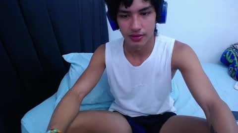 Snapshot of tayronx33 chatting on 02/01/25, 12:29 Tayron online show from 02/01/25, 12:29