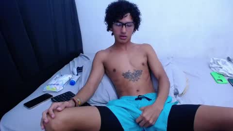 Snapshot of tayronx33 chatting on 02/08/25, 08:10 Tayron online show from 02/08/25, 08:10