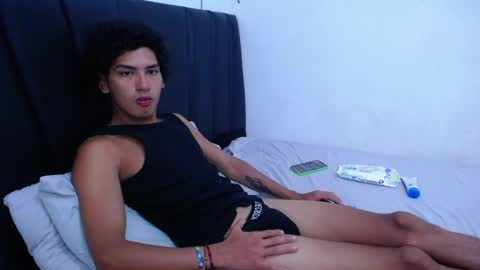 Snapshot of tayronx33 chatting on 02/14/25, 03:15 Tayron online show from 02/14/25, 03:15