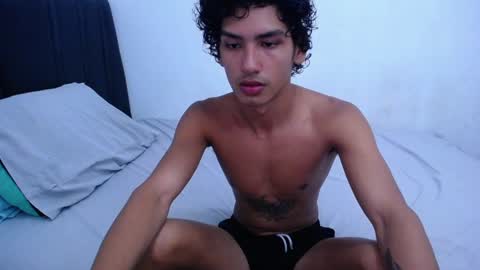 Snapshot of tayronx33 chatting on 02/17/25, 12:21 Tayron online show from 02/17/25, 12:21