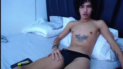 Snapshot of tayronx33 chatting on 09/30/25, 05:40 Tayron online show from 09/30/25, 05:40