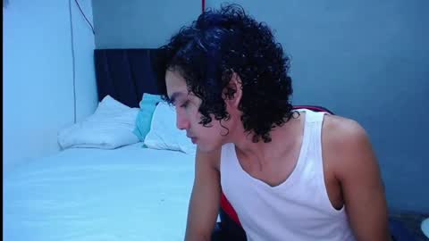 Snapshot of tayronx33 chatting on 10/05/25, 05:22 Tayron online show from 10/05/25, 05:22