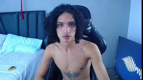 Snapshot of tayronx33 chatting on 04/05/26, 08:17 Tayron online show from 04/05/26, 08:17