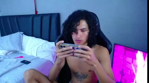 Snapshot of tayronx33 chatting on 04/16/26, 06:41 Tayron online show from 04/16/26, 06:41