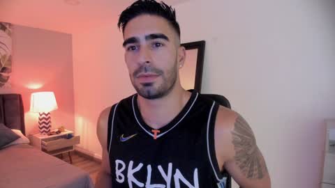 Snapshot of tbastian chatting on 01/23/25, 08:24 BASTIAN online show from 01/23/25, 08:24