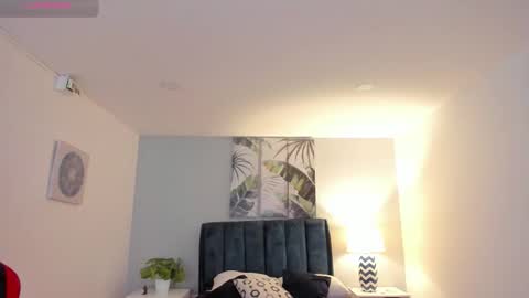 Snapshot of tbastian chatting on 11/29/25, 08:17 BASTIAN online show from 11/29/25, 08:17