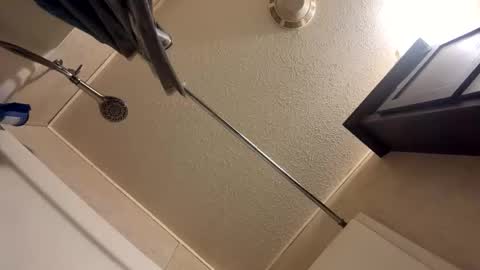 Snapshot of tbeebe12 chatting on 11/27/25, 12:24 Lilbeebs online show from 11/27/25, 12:24