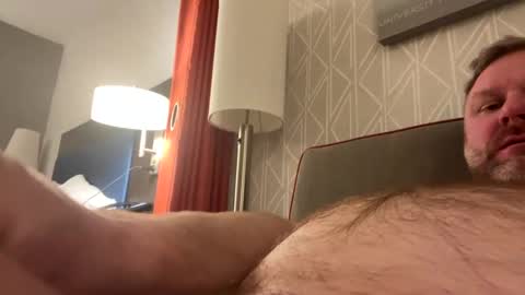 Snapshot of tbiz82 chatting on 03/11/25, 04:32 Tbiz82 online show from 03/11/25, 04:32