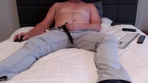 Snapshot of tchrnd chatting on 10/03/25, 07:55 tchrnd online show from 10/03/25, 07:55