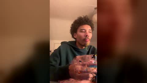 Snapshot of tdr1998 chatting on 02/11/26, 03:28 tdr1998 online show from 02/11/26, 03:28