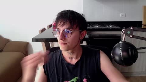 Snapshot of te0__0 chatting on 04/07/26, 01:44 Teo independent model online show from 04/07/26, 01:44