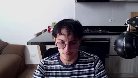 Snapshot of te0__0 chatting on 04/10/26, 12:32 Teo independent model online show from 04/10/26, 12:32