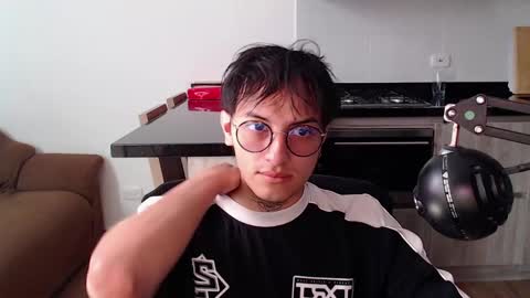 Snapshot of te0__0 chatting on 04/15/26, 03:41 Teo independent model online show from 04/15/26, 03:41