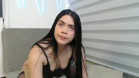 DYNAMITE DUO69 online show from 10/10/25, 03:00