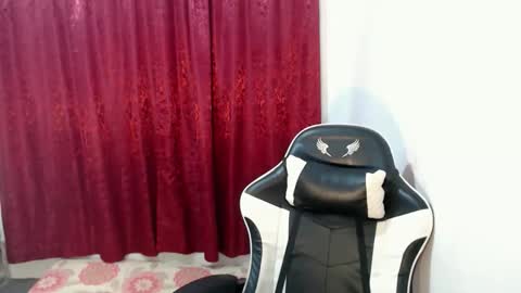 Snapshot of teamo_kiara chatting on 04/13/26, 05:07 your future wife online show from 04/13/26, 05:07