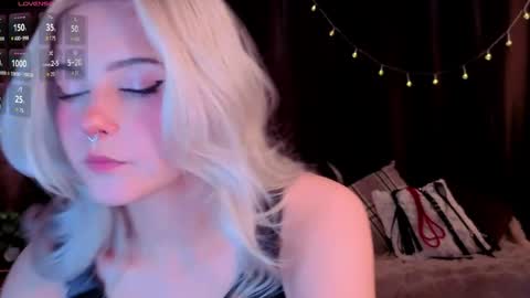 Snapshot of teapartyalice chatting on 04/13/26, 04:29 Alice online show from 04/13/26, 04:29