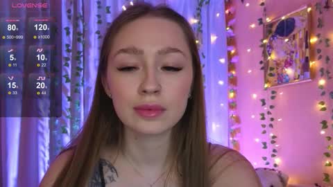 Snapshot of tease_mee_now chatting on 09/26/25, 05:39 Eva online show from 09/26/25, 05:39