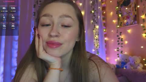 Snapshot of tease_mee_now chatting on 11/25/25, 03:56 Eva online show from 11/25/25, 03:56