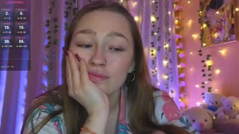 Snapshot of tease_mee_now chatting on 11/28/25, 08:22 Eva online show from 11/28/25, 08:22