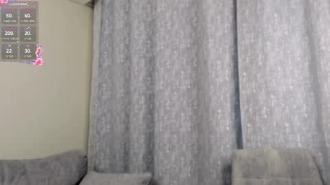 Snapshot of teasemeblonde chatting on 05/03/26, 08:09 Jessie online show from 05/03/26, 08:09