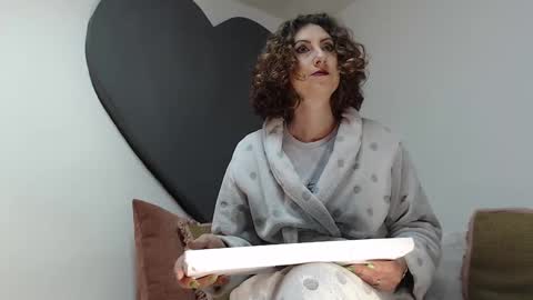 Snapshot of teasexpert4444 chatting on 04/16/26, 05:19 ALICIA--- online show from 04/16/26, 05:19