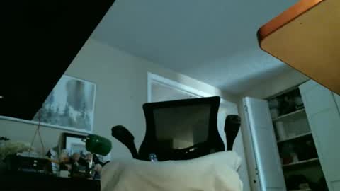 Snapshot of techloot chatting on 04/12/26, 11:21 techloot online show from 04/12/26, 11:21