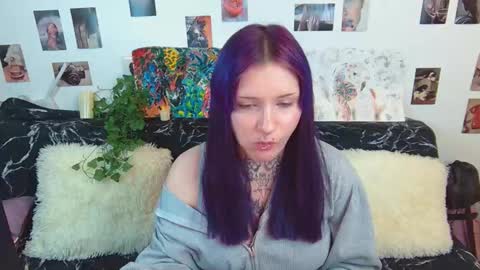 Snapshot of technical_face_powder_error chatting on 11/10/25, 01:21 technical_face_powder_error online show from 11/10/25, 01:21