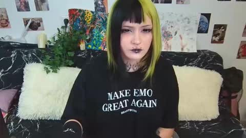 Snapshot of technical_face_powder_error chatting on 11/12/25, 12:16 technical_face_powder_error online show from 11/12/25, 12:16